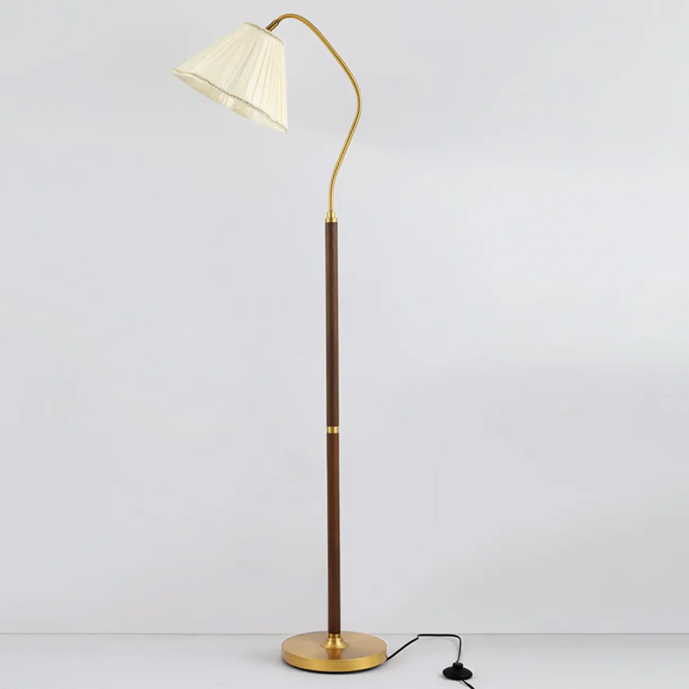Kinnls Evan Modern Metal Floor Lamp