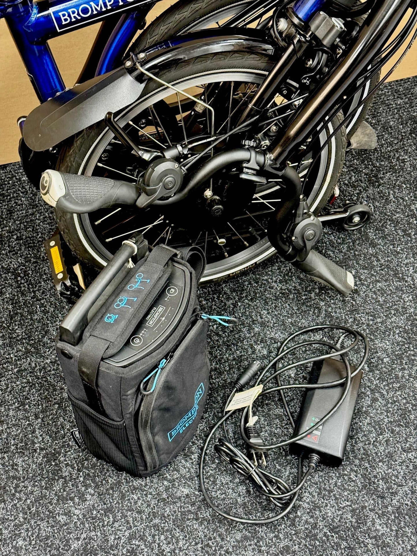 Brompton Pre-Owned 6-Speed Electric Mid-HB Bolt Blue Lacquer