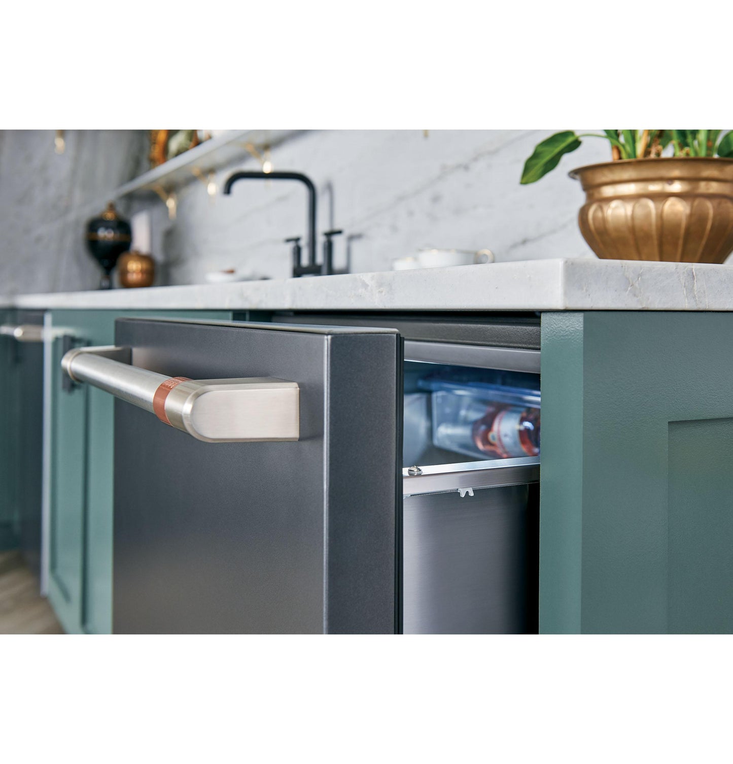 CAFE 5.7 Cu. Ft. Built-In Dual-Drawer Refrigerator Black - CDE06RP3ND1
