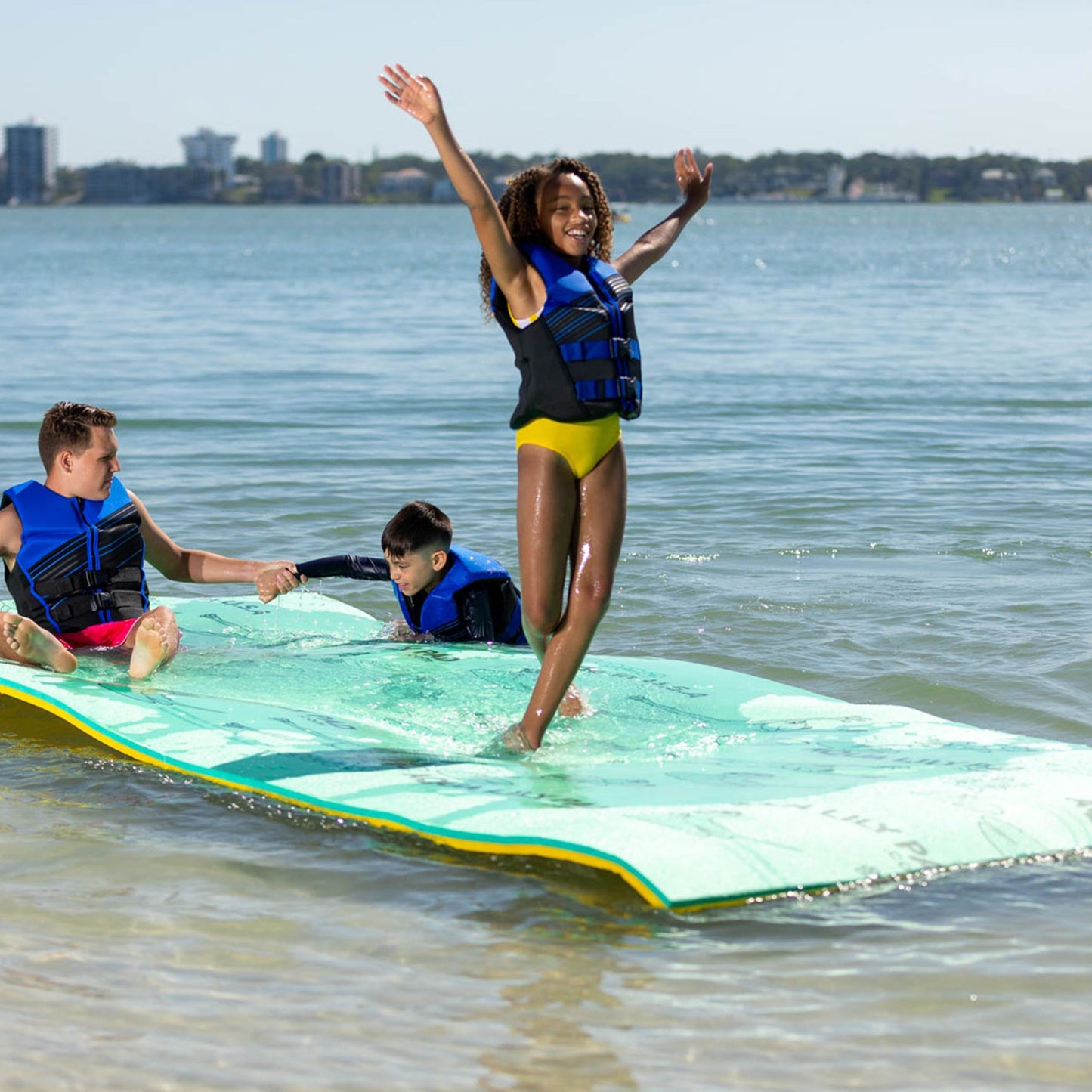 Summer Waves Aqua Lily Pad Water Mat Playground Floating Foam Pad Bundle w/ Nylon Storage Bag - 230903