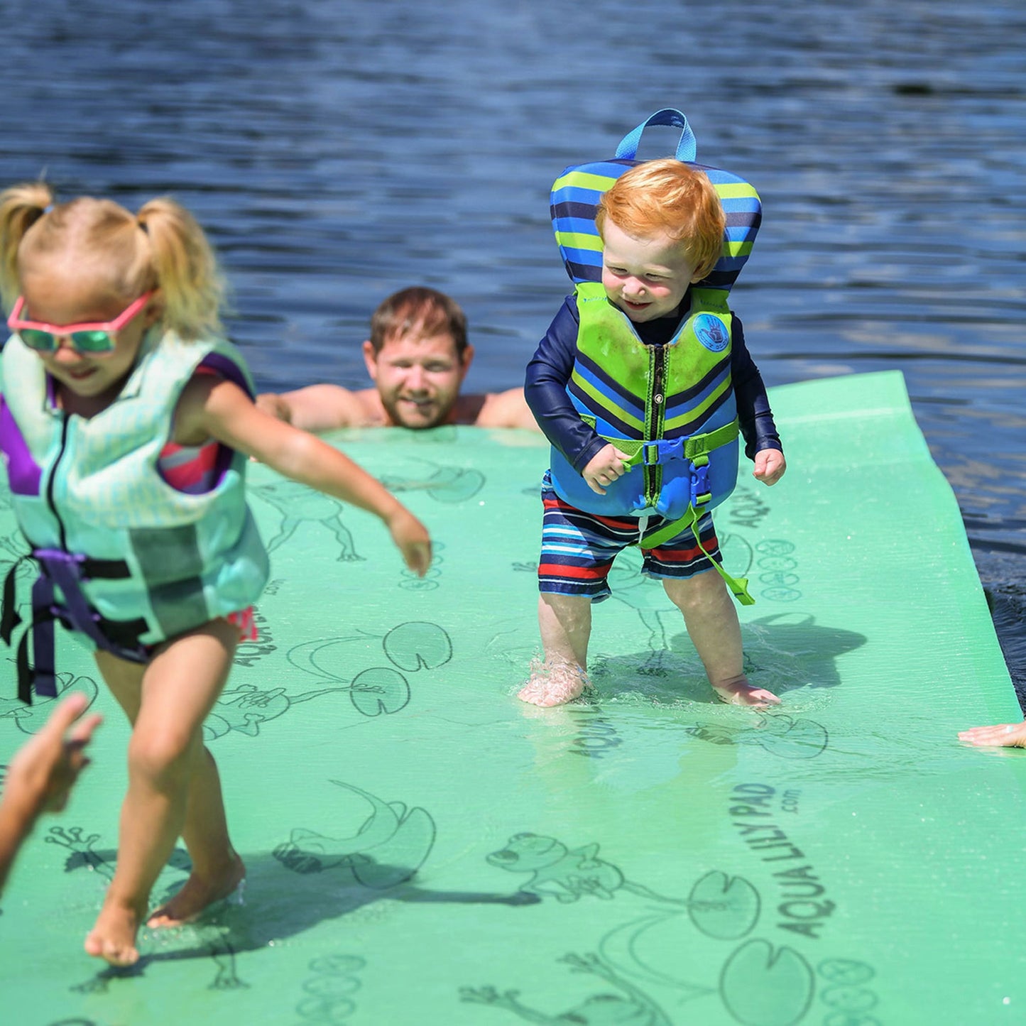 Summer Waves Aqua Lily Pad Water Mat Playground Floating Foam Pad Bundle w/ Nylon Storage Bag - 230903