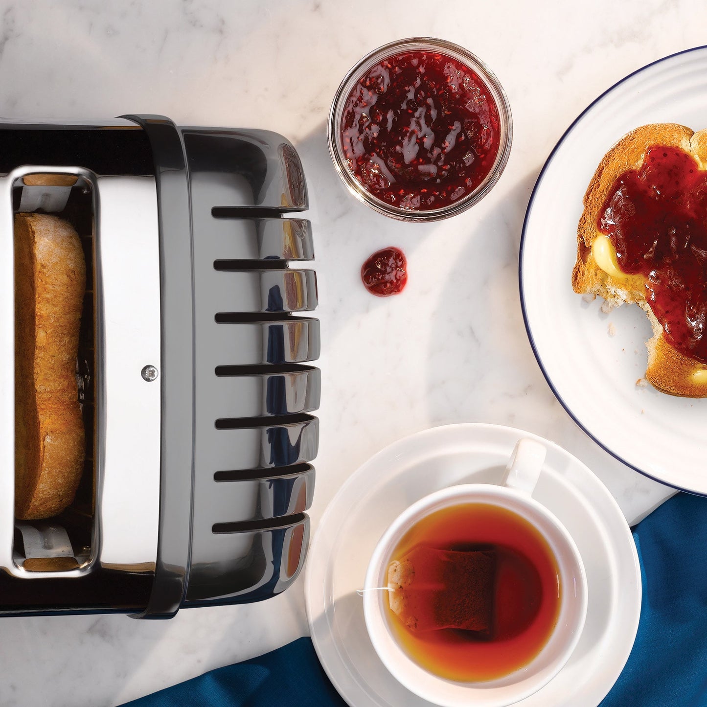 Dualit New Generation Classic 4-Slice Toaster in Metallic Charcoal - 40421