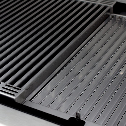 Saber Grills: 500 Series 3-Burner Cart Grill (LP) - R50CC0617
