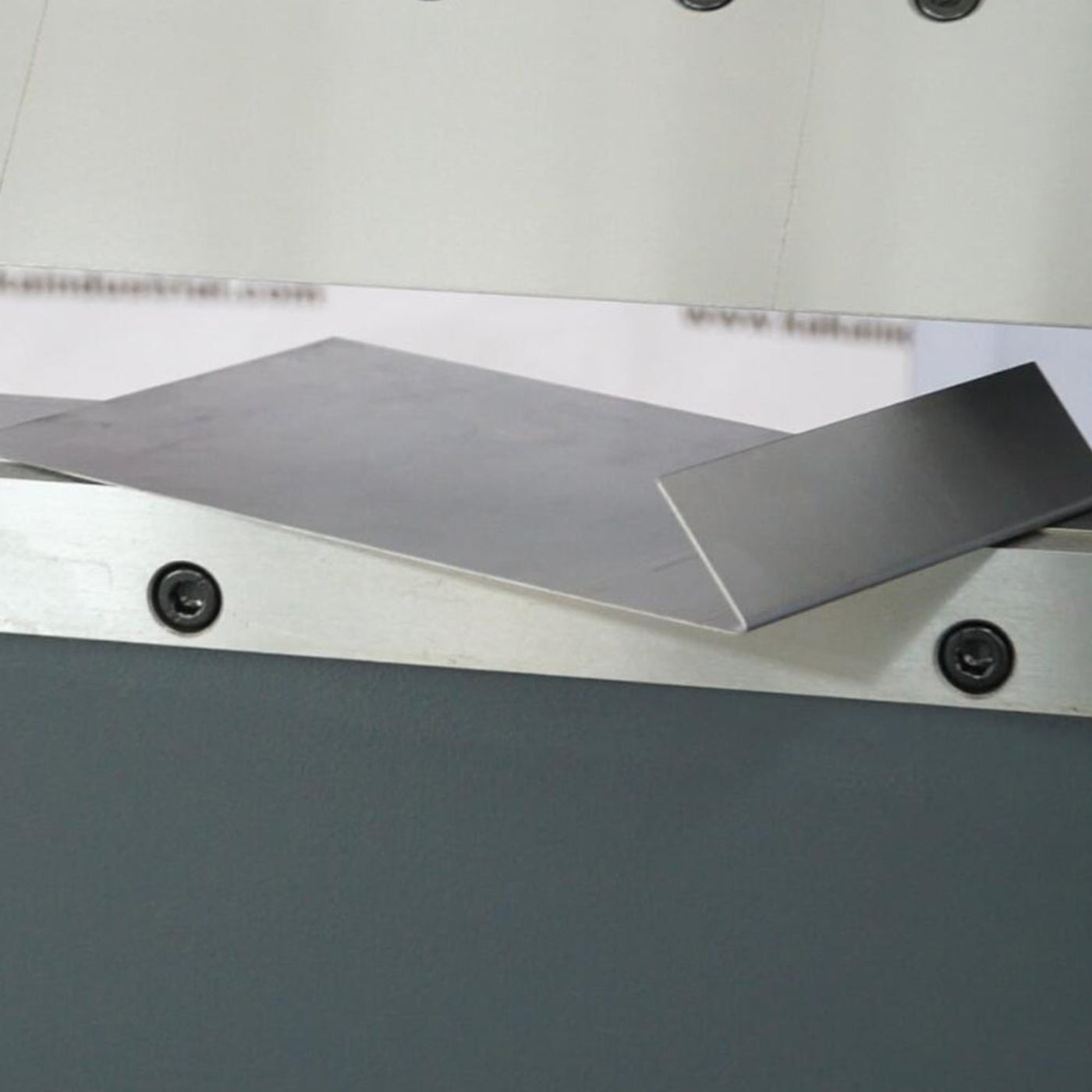KAKA Industrial PBB-4012, 40-Inch Pan and Box Brake Foot Clamp, Max Clamping Bar Lift 1-7/8 Inch, Max Box Depth 2.5 Inch, Folding Angle 0-135 Degree,Nose Radius 1/32 Inch, Sheet Metal Folding Machine - 173150