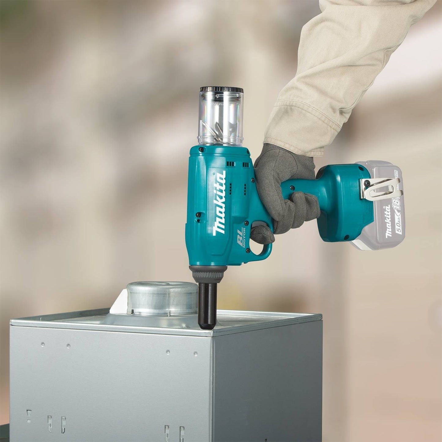Makita 18V LXT Lithium-Ion Brushless Cordless Rivet Tool (Bare Tool) - XVR01Z