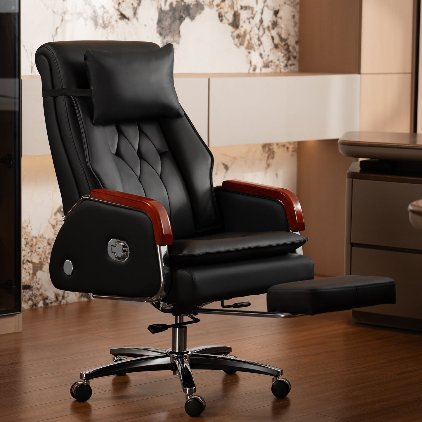 Kinnls Cameron Massage Executive Chair - GF1A1MHV8