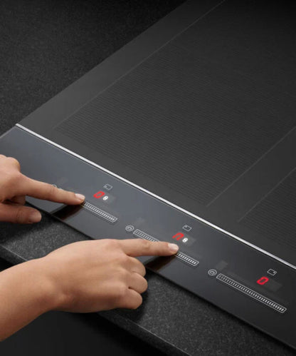 Fisher Paykel 24" Series 7 4 Zone Induction Cooktop, with SmartZone Black Glass - CI244DTB4