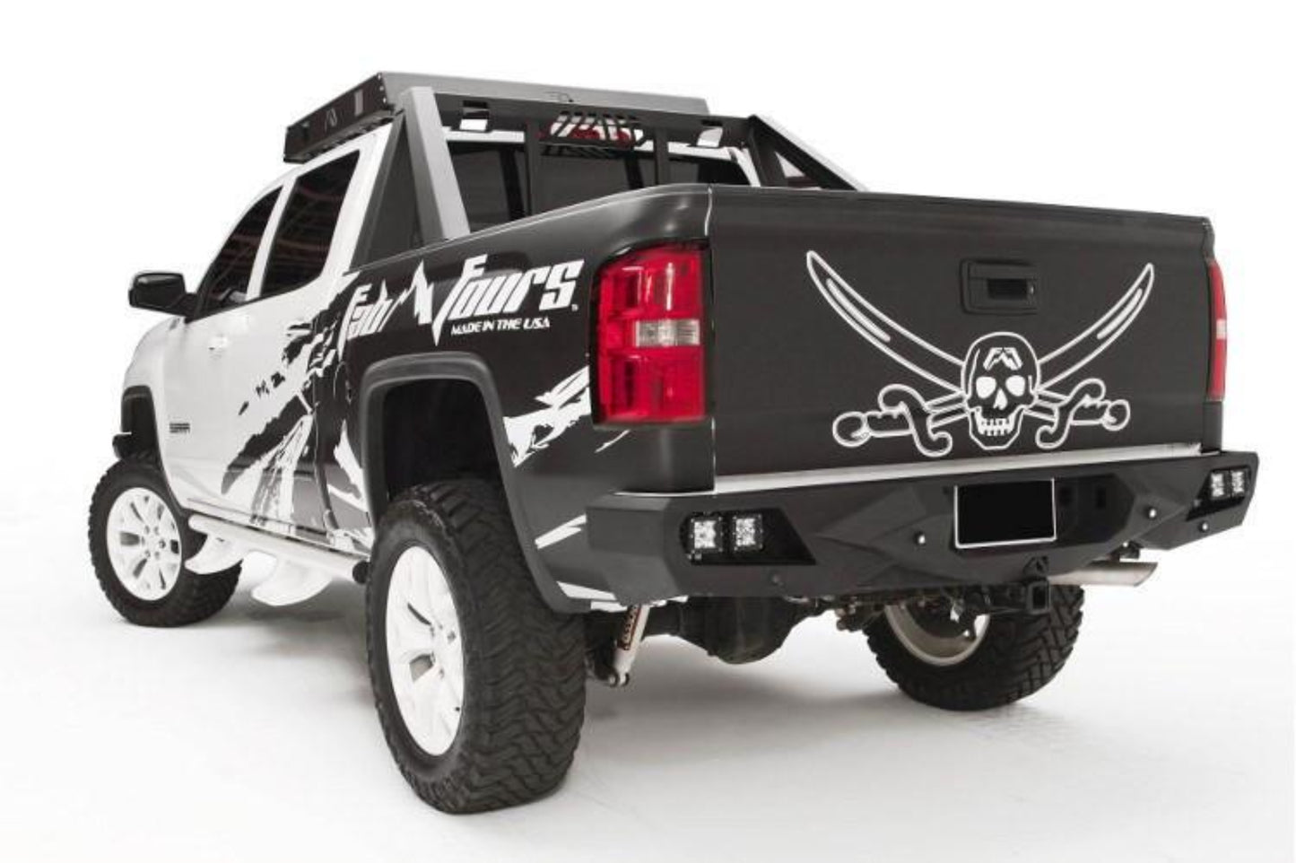 Fab Fours CS14-E3151-1 GMC Sierra 1500 2014-2018 Vengeance Rear Bumper with Sensor