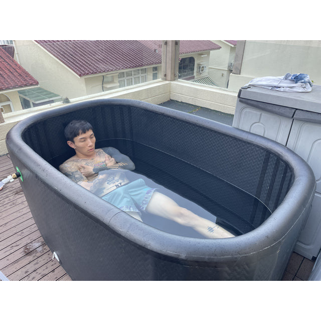 Dreampod Flex Ice Bath on Roof