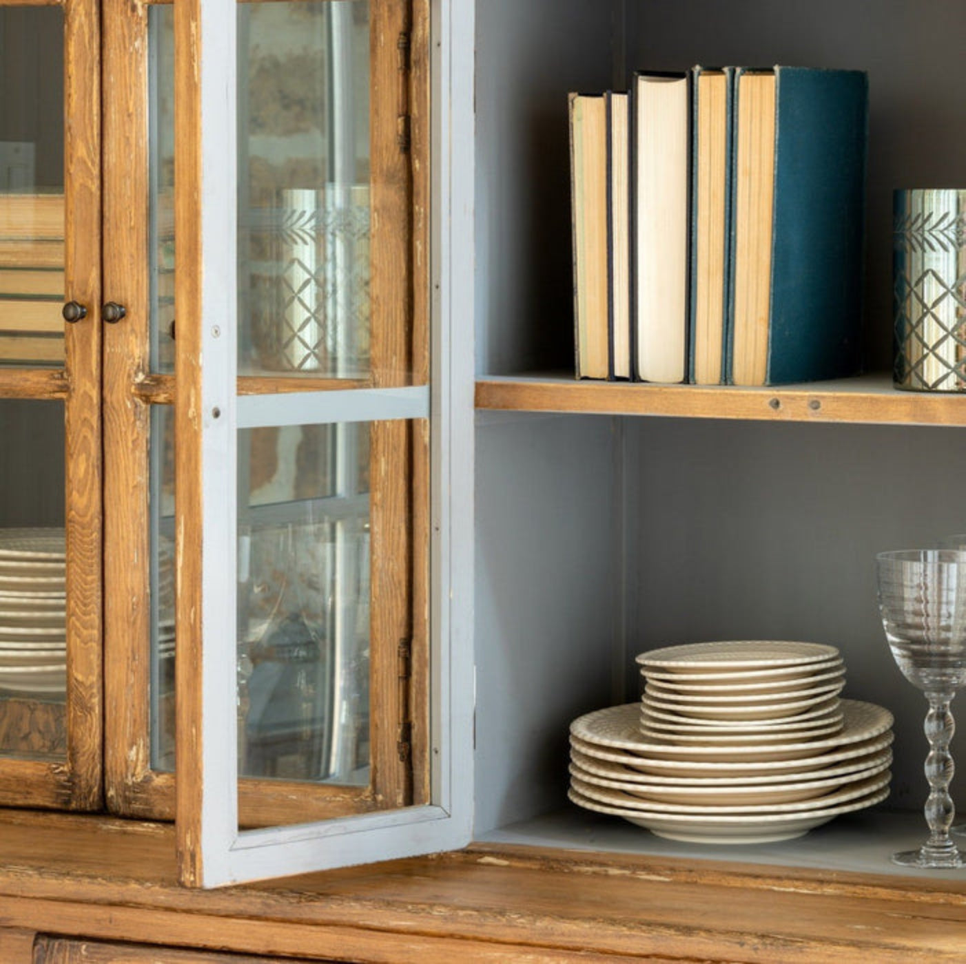 Park Hill Collections Farmhouse Hutch  - EFC90468
