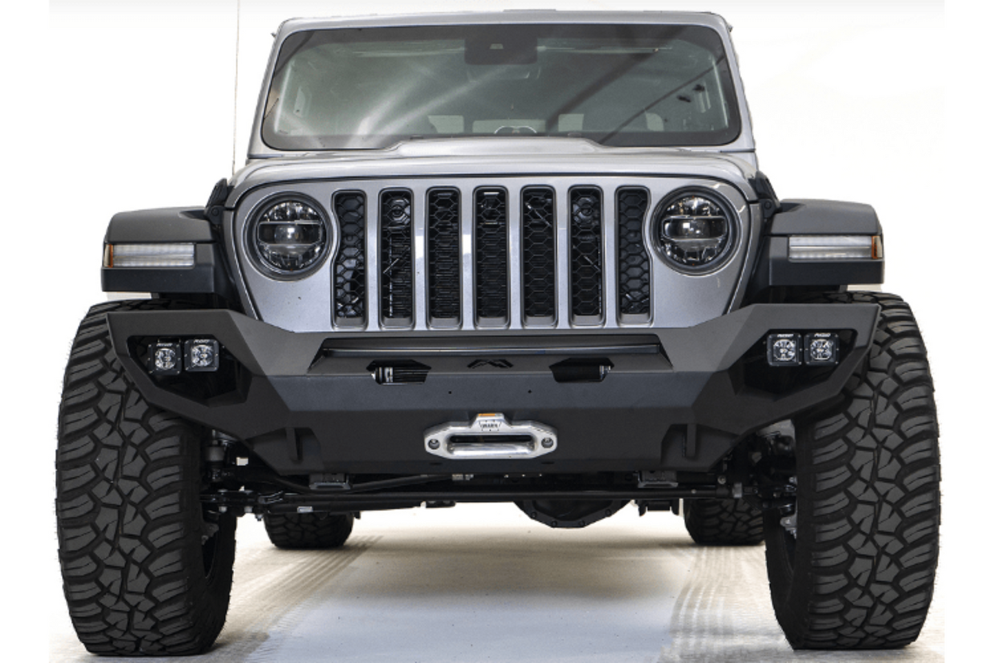 Fab Fours JL18-X4651-1 Jeep Wrangler JL 2018-2025 Matrix Front Bumper Winch Ready No Guard