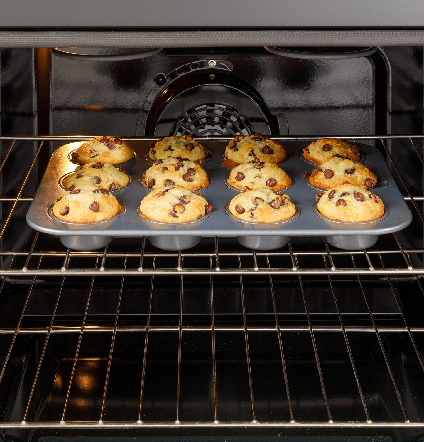 GE Appliances 30" Slide-In Front-Control Convection Gas Range with No Preheat Air Fry and EasyWash Oven Tray Fingerprint Resistant Stainless - GGS600AVFS