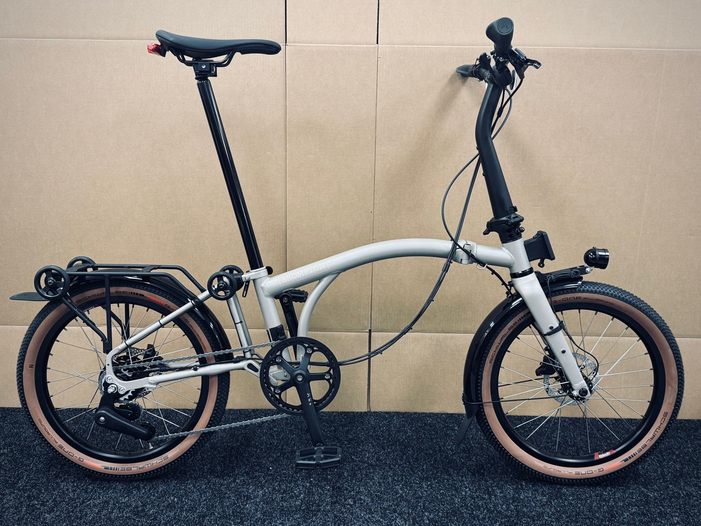 Brompton Venture G Line Alfine 11-Speed Trail Dust White Medium or Large