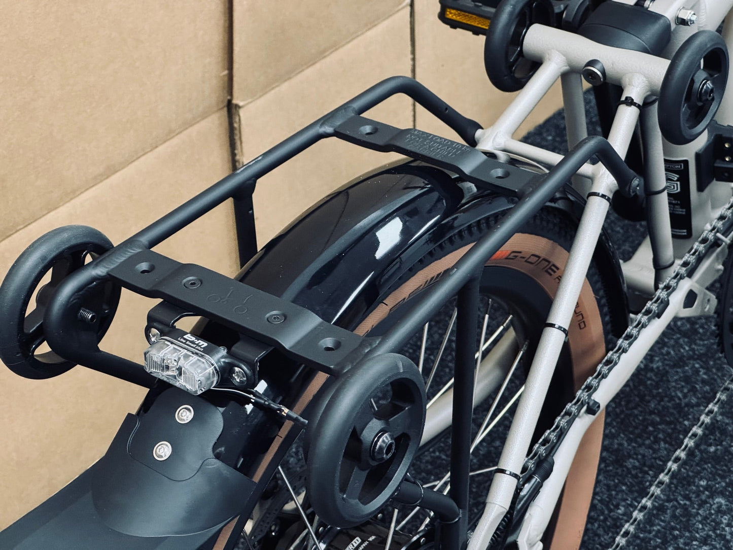 Brompton Venture G Line Alfine 11-Speed Trail Dust White Medium or Large