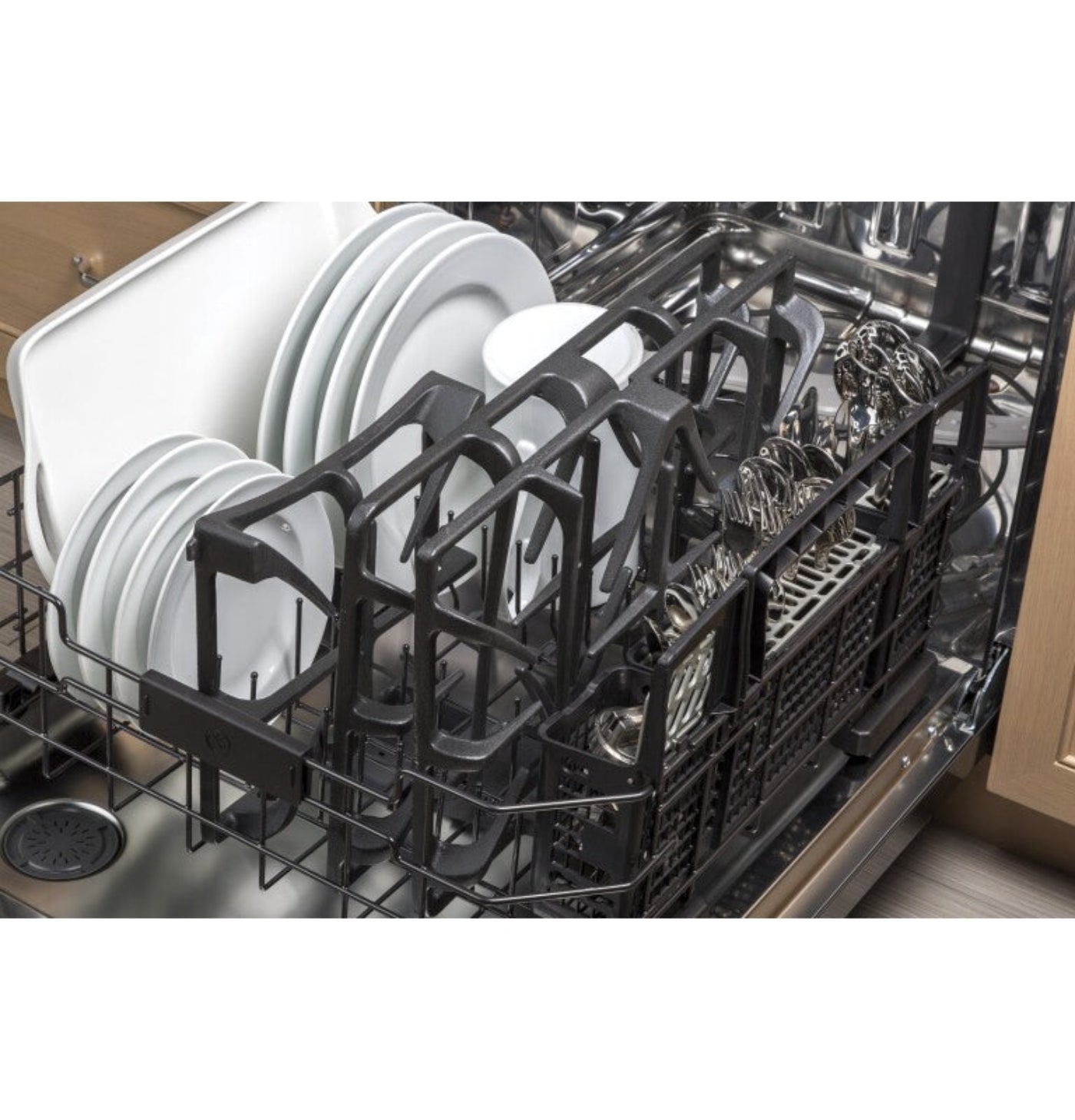 GE Appliances  36" Built-In Gas Cooktop with 5 Burners and Dishwasher Safe Grates Black - JGP5036DLBB