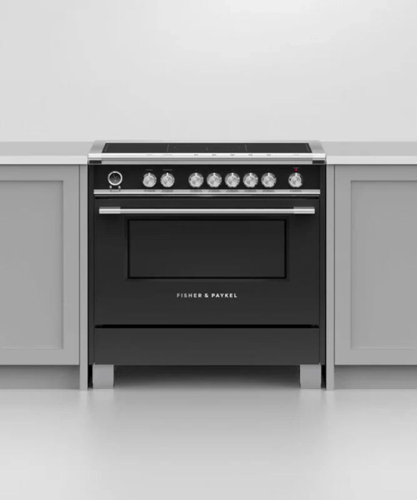 Fisher Paykel 36" Series 9 Classic 5 Zone Induction Self-Cleaning Range, 2 SmartZones Black - OR36SCI6B1
