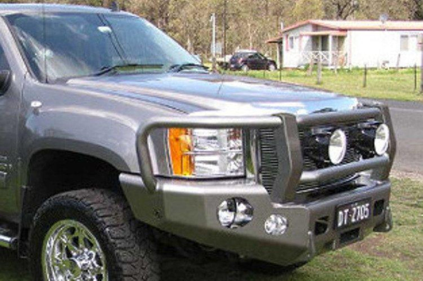 Fab Fours TT07-R1860-1 Toyota Tundra 2007-2013 Black Steel Elite Front Bumper Winch Ready with Full Guard