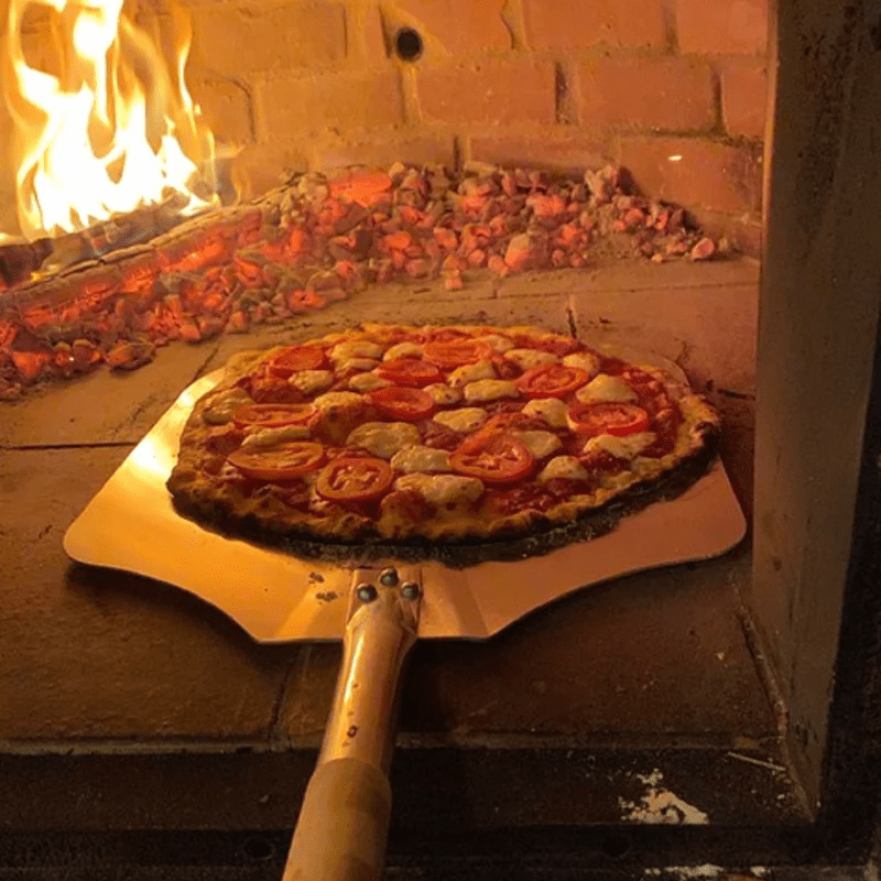 RUSTICARCHLISBOAPREMIUMPIZZAOVENBAKINGPIZZA