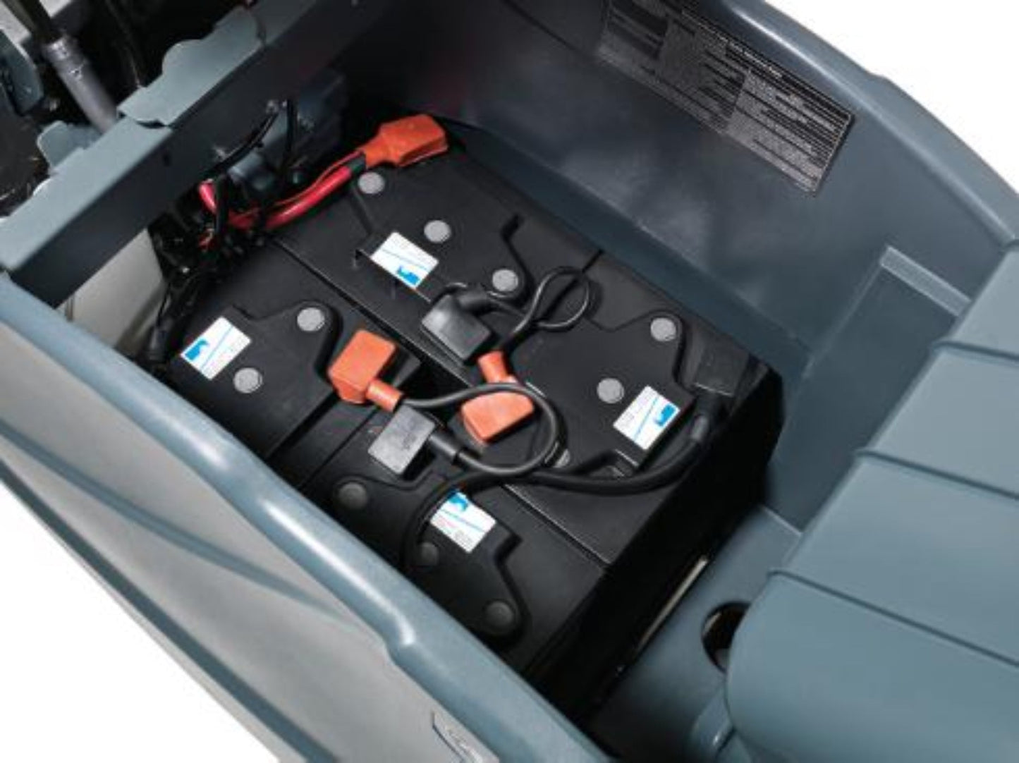 Advance SC1500 20" Ride-On Floor Scrubber, Disk, Battery - 56104010