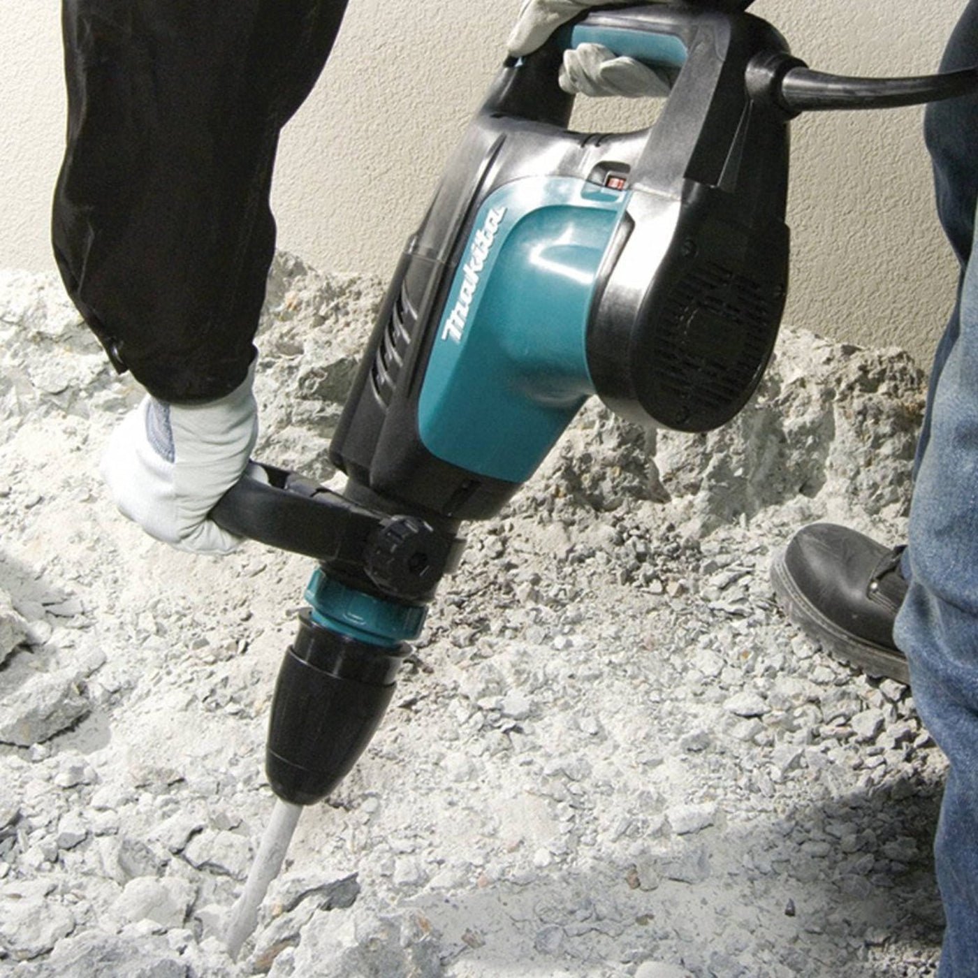 Makita (HM1203C) 20 lb. Demolition Hammer, accepts SDS-MAX bits, var. spd., case - HM1203C