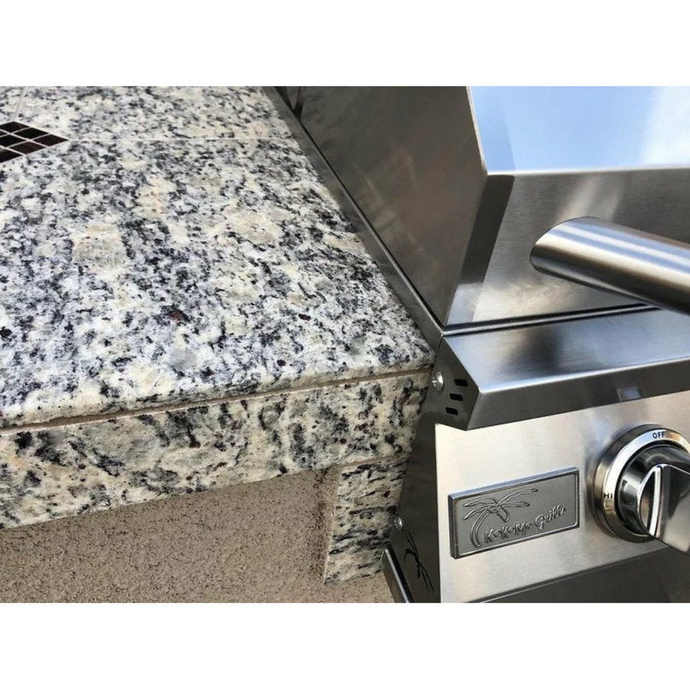 KOKOMO The 5' Maldives BBQ Island with Built In 4 Burner BBQ Grill and Access Door - MALDIVES