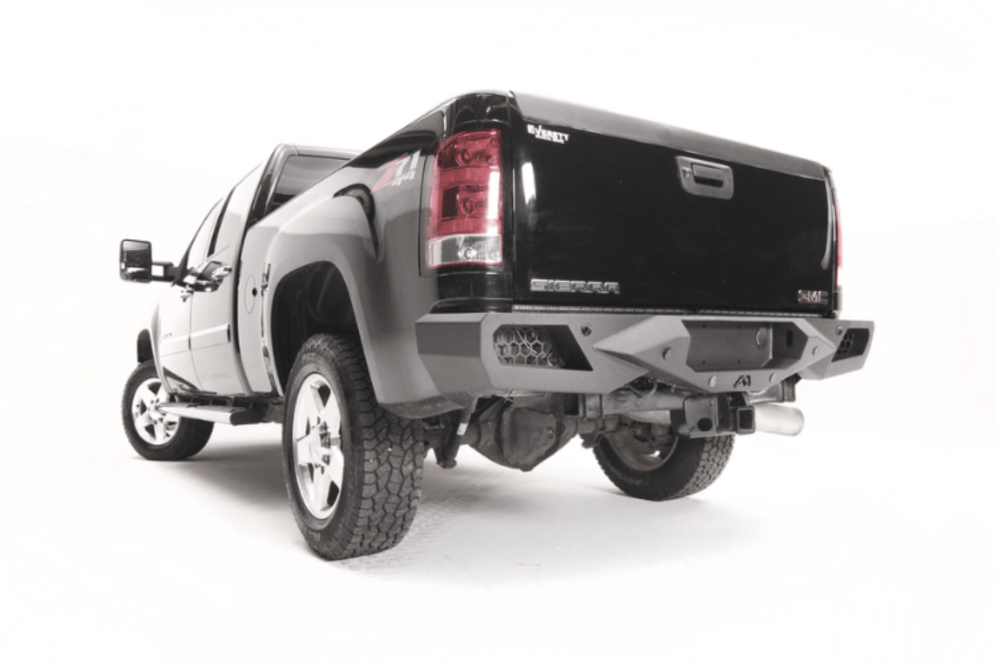 Fab Fours CH11-E2151-1 GMC Sierra 2500/3500 2011-2014 Vengeance Rear Bumper with Sensor