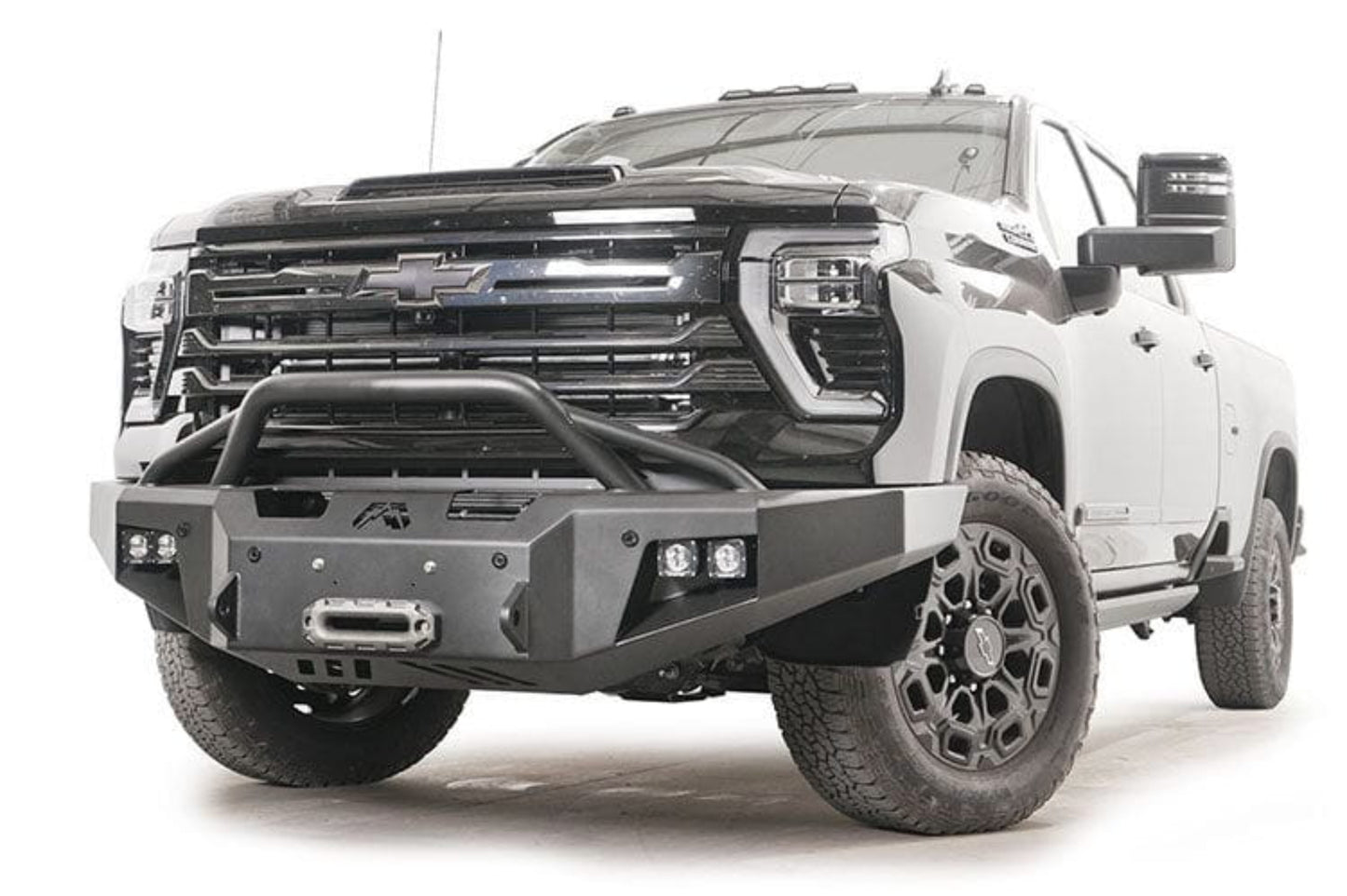 Fab Fours CH24-A6152-1 Chevy Silverado 2500HD/3500HD 2024-2025 Premium Front Bumper Winch Ready Pre-Runner Guard
