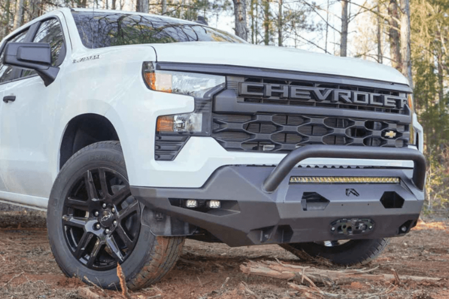 Fab Fours CS22-X5662-1 Chevy Silverado 1500 2022-2026 Matrix Front Bumper Winch Ready Pre-Runner Guard