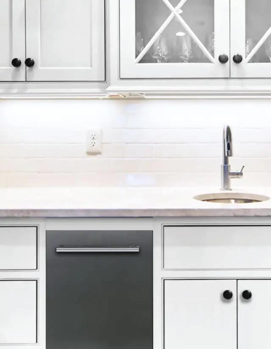 XO APPLIANCE XOUIM1585NOA 15" Nugget Ice Maker Panel Ready ADA Height Gravity Drain Custom Panel Ready - XOUIM1585NOA