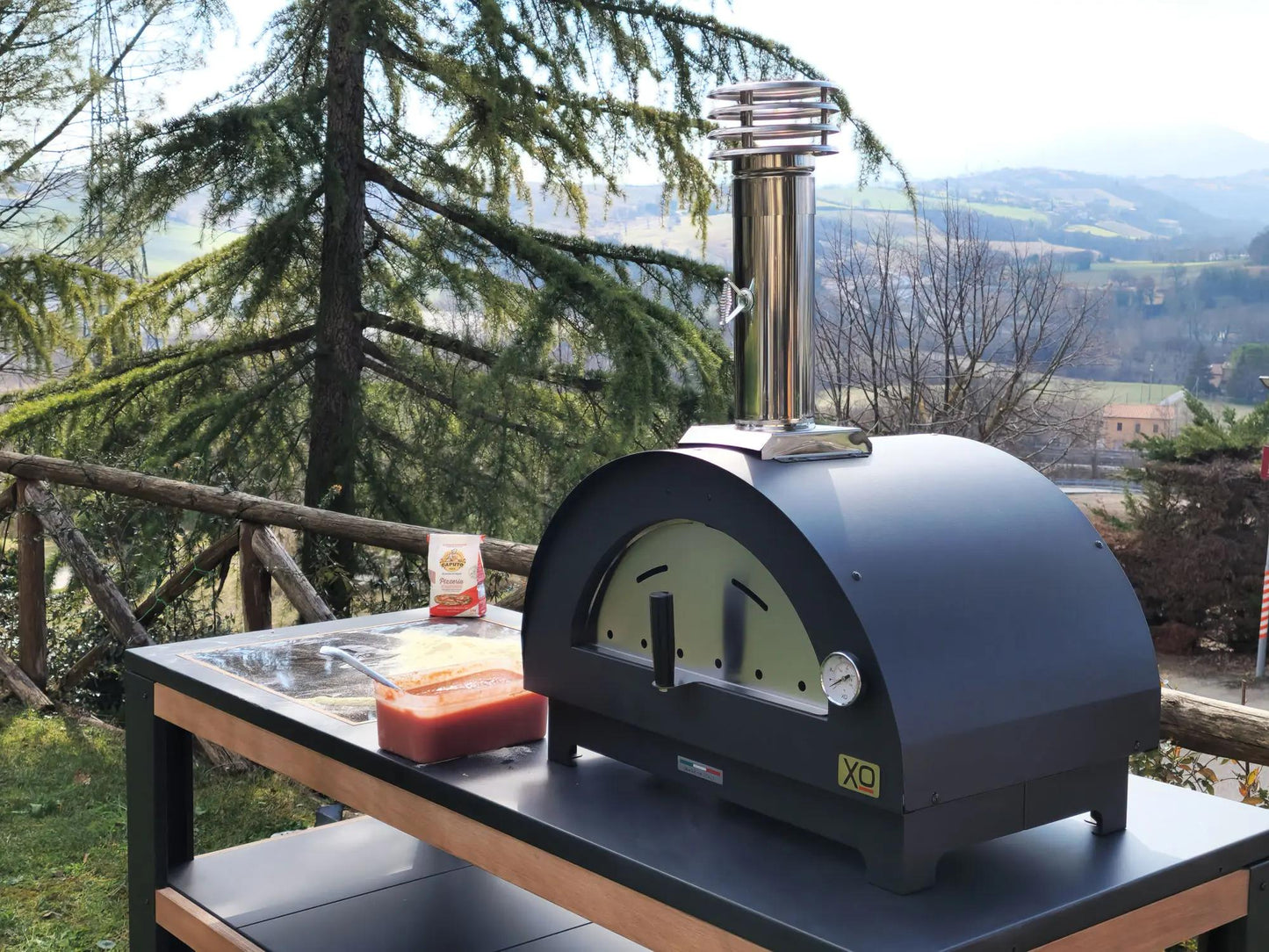 XO APPLIANCE XOPIZZA1CA Tabletop 24" x 16" Wood-Fired Oven in Carbona (Black) Black - XOPIZZA1CA