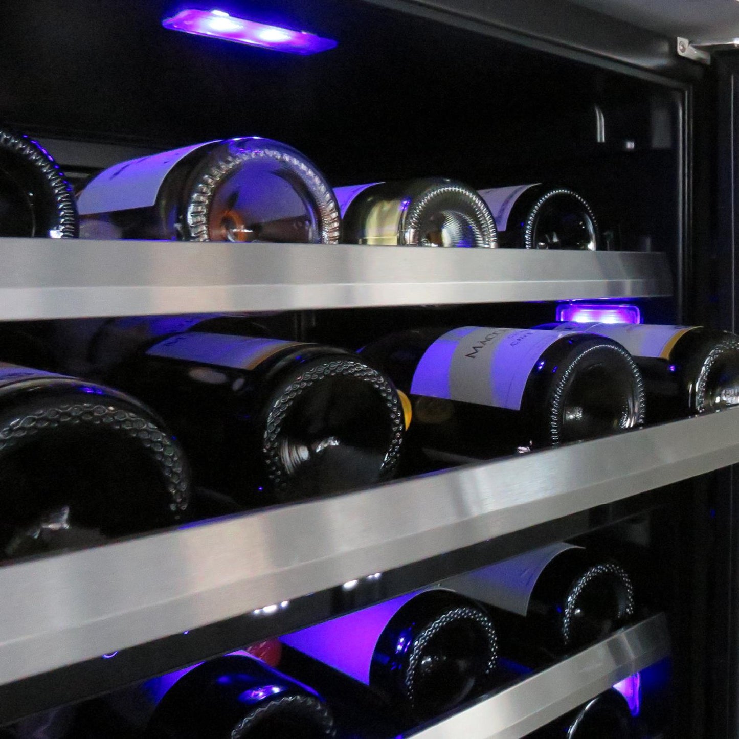 XO APPLIANCE XOU24WDZGBR Dual Zone Wine Cooler, 24" Black Glass, Right Hinge Black - XOU24WDZGBR