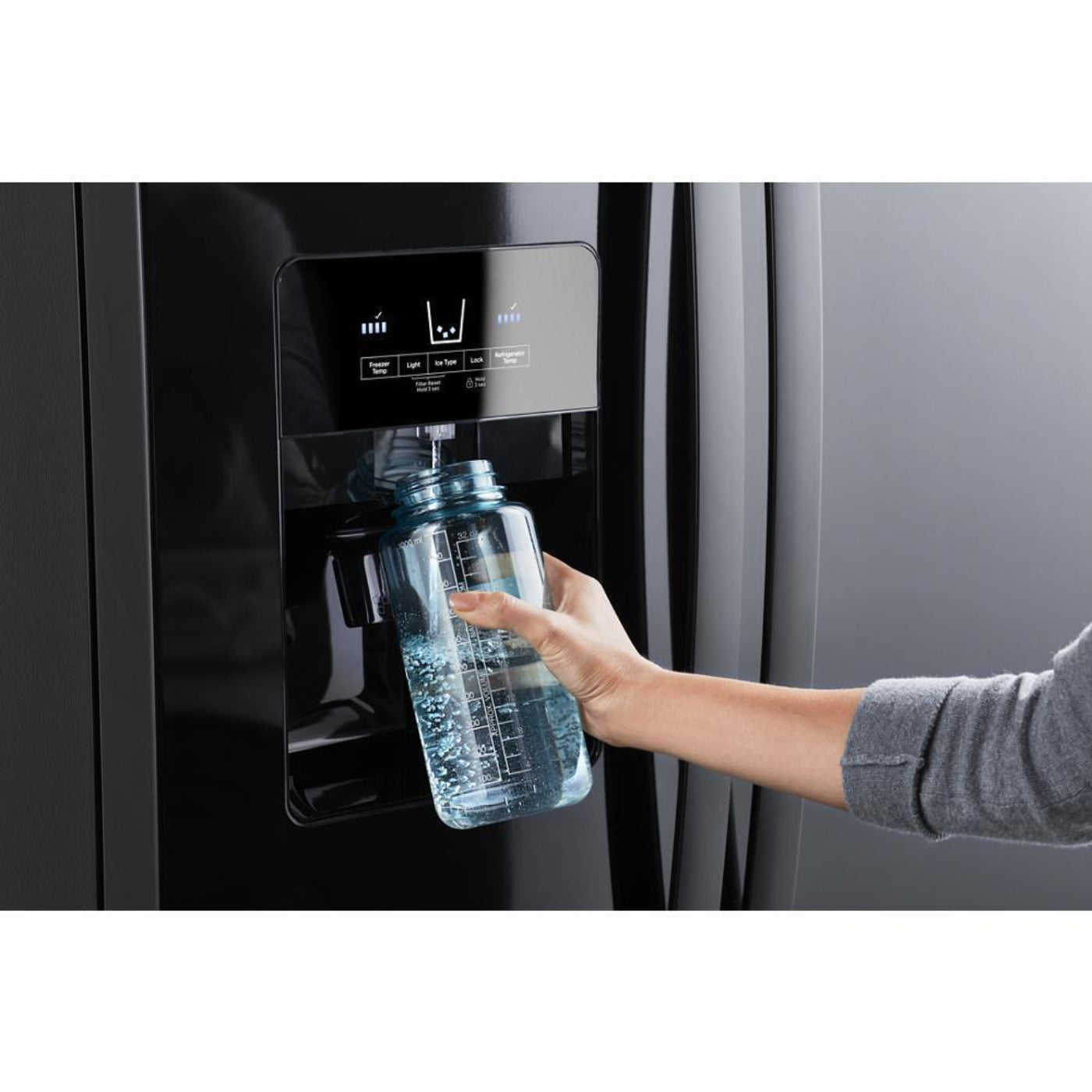 WHIRLPOOL 33-inch Wide Side-by-Side Refrigerator - 21 cu. ft. Black - WRS321SDHB