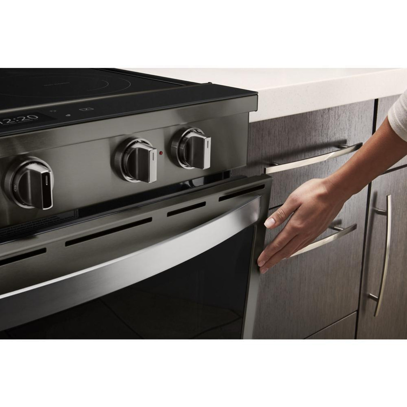 WHIRLPOOL 6.4 cu. ft. Smart Slide-in Electric Range with Air Fry, when Connected Black in Stainless Steel - WEE750H0HV