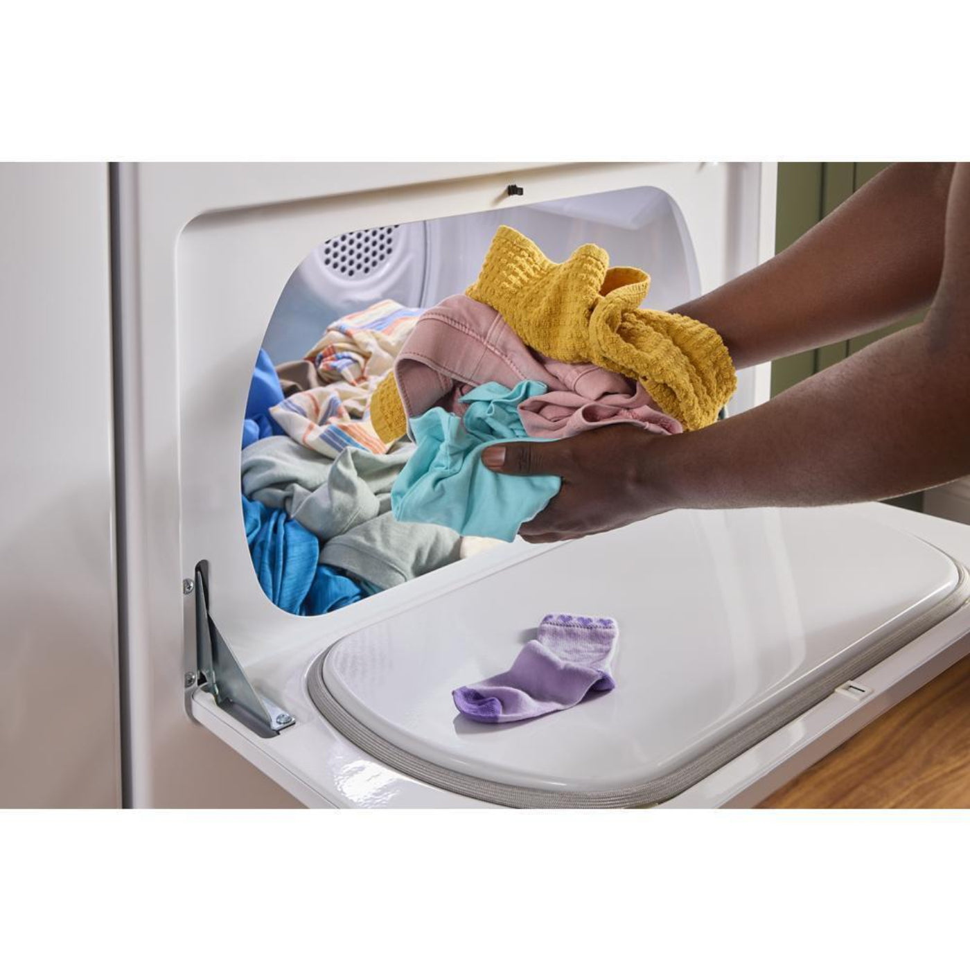 WHIRLPOOL 7.0 cu. ft. Gas Dryer with Adaptive Dry - Vented Top Load Matching White - WGD4107SW