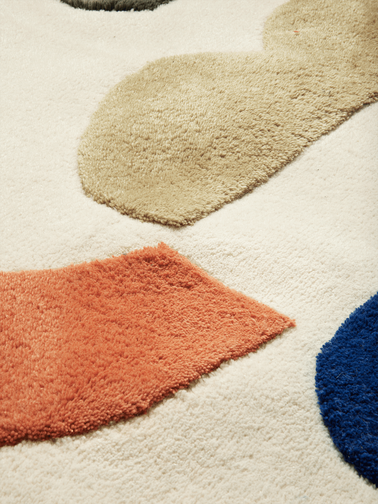 Panto Tufted Rug - 1104269835