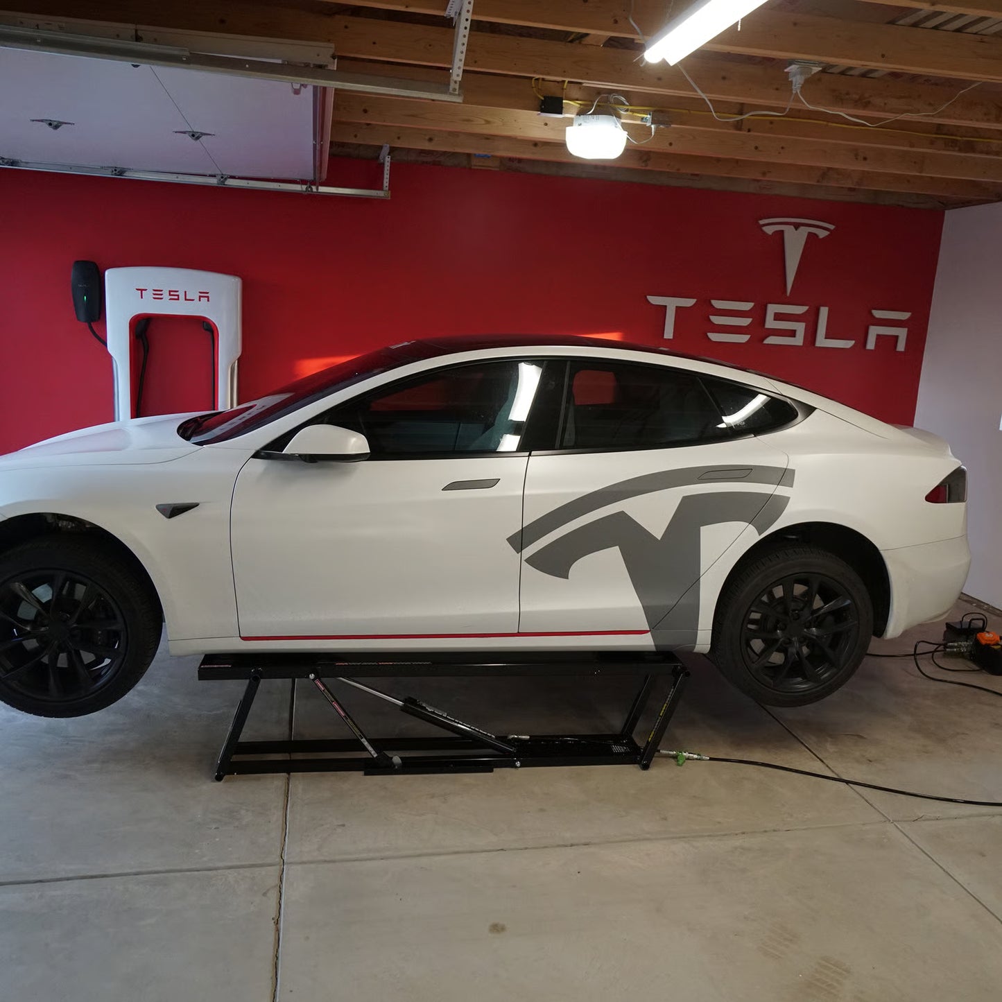 6000ELX Extended-Width Portable EV Car Lift