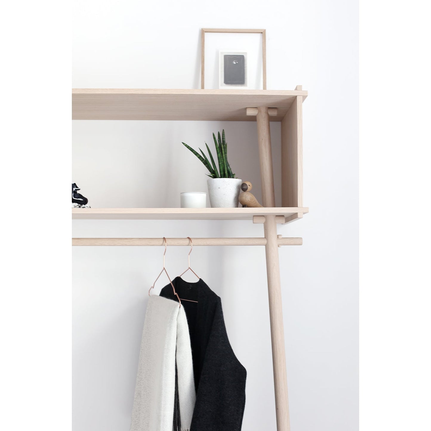 Töjbox - Clothing Rack & Shelf