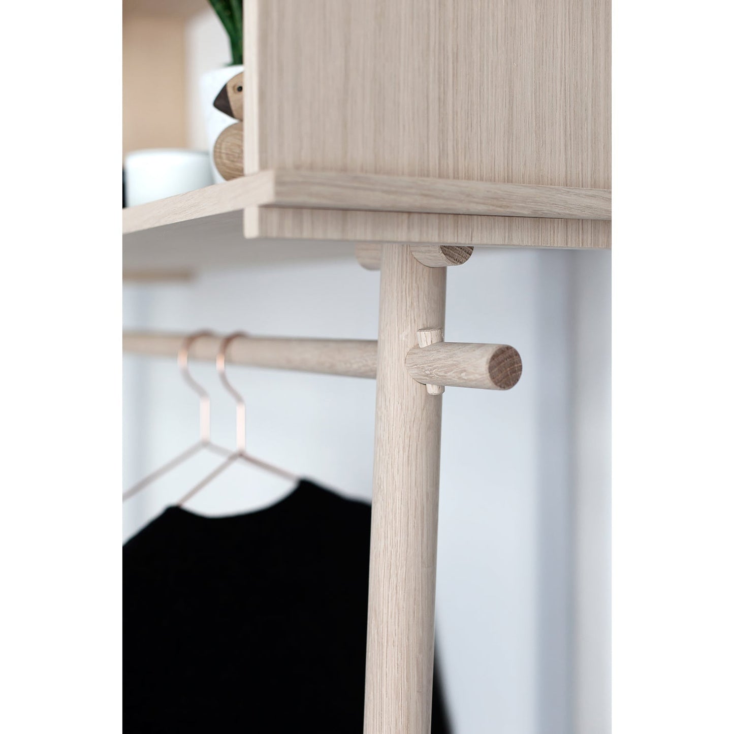 Töjbox - Clothing Rack & Shelf